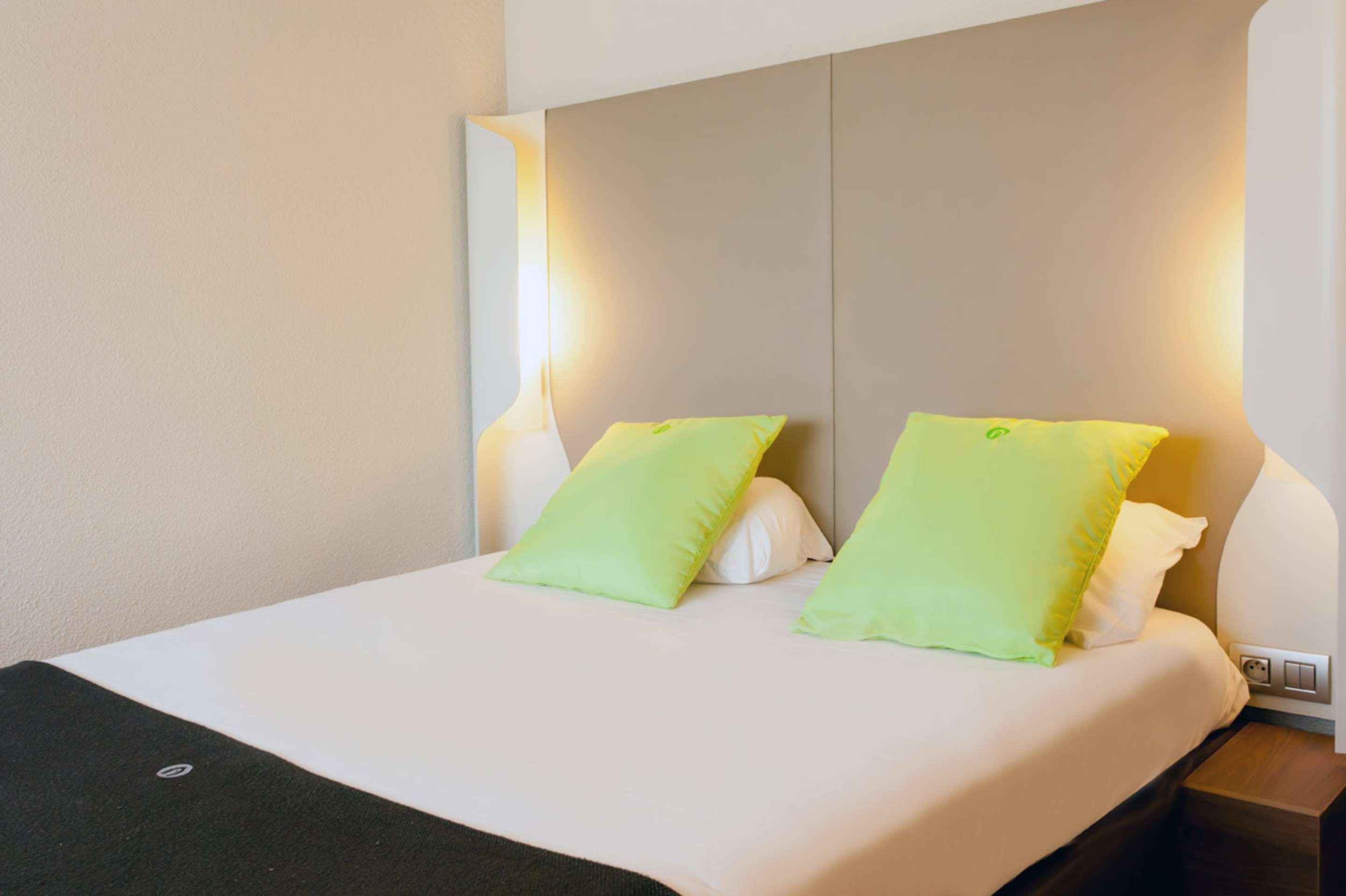 Campanile Grenoble Sud - Seyssins Hotel Exterior photo