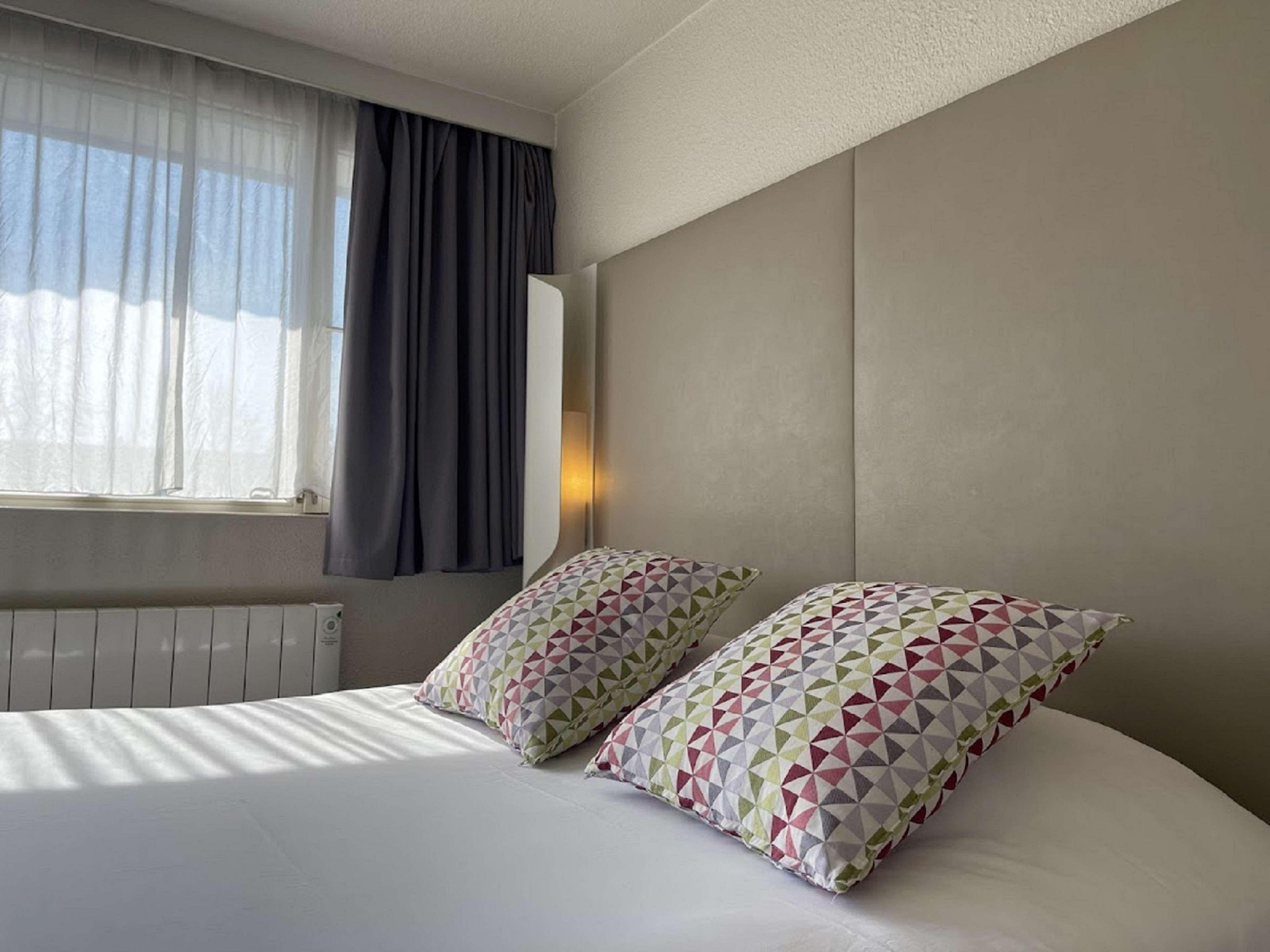 Campanile Grenoble Sud - Seyssins Hotel Exterior photo