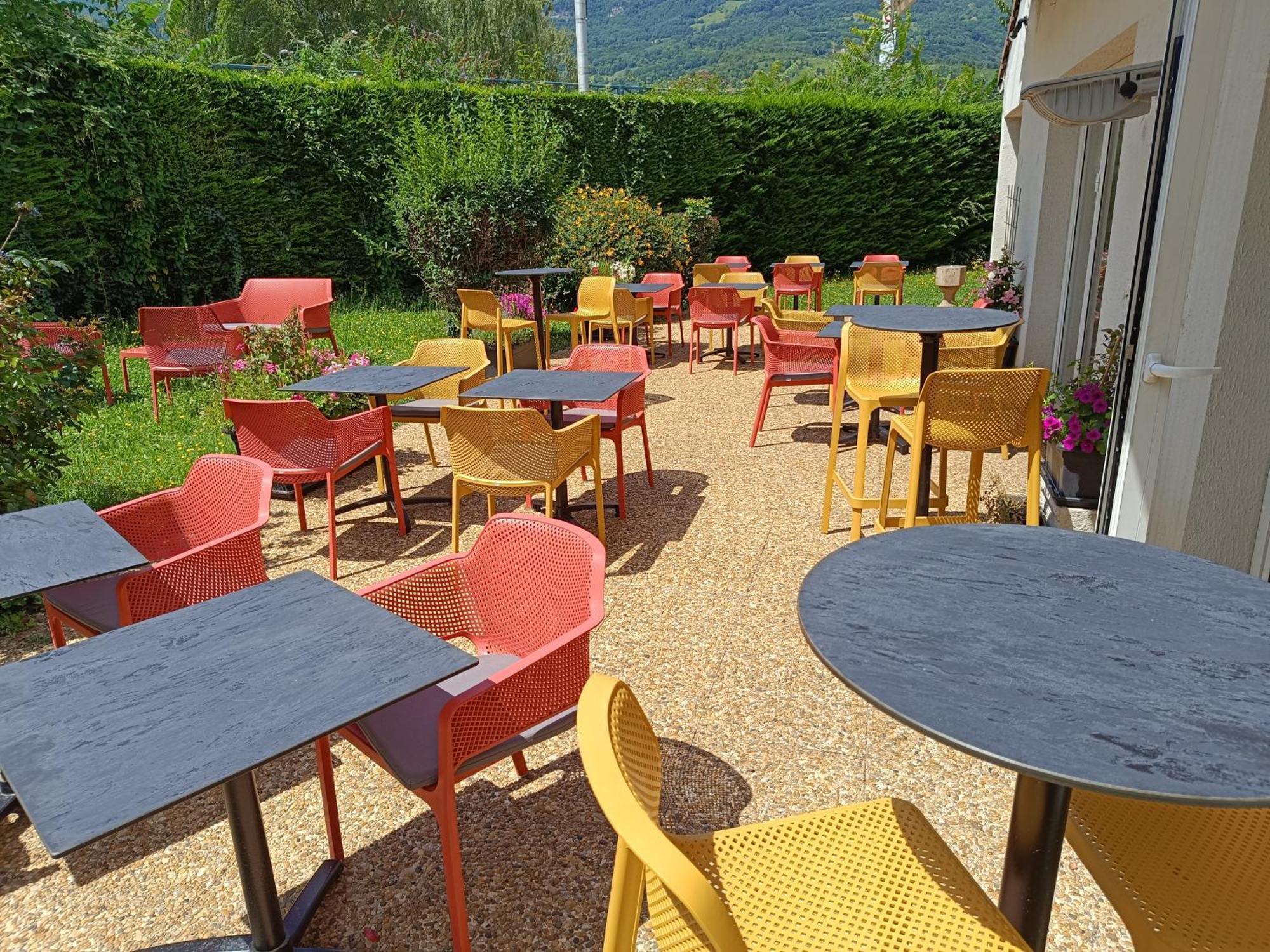 Campanile Grenoble Sud - Seyssins Hotel Exterior photo